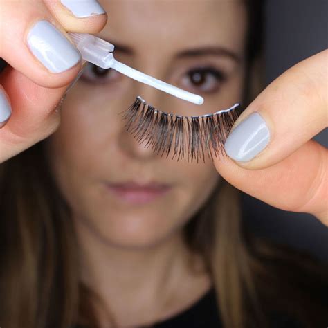 The Best Adhesive for Magnetic Fake Lashes: Unlock the Magic!